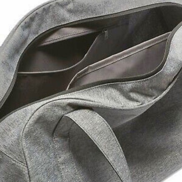 Nike Duffel Gym Bag - Picture 6 of 6